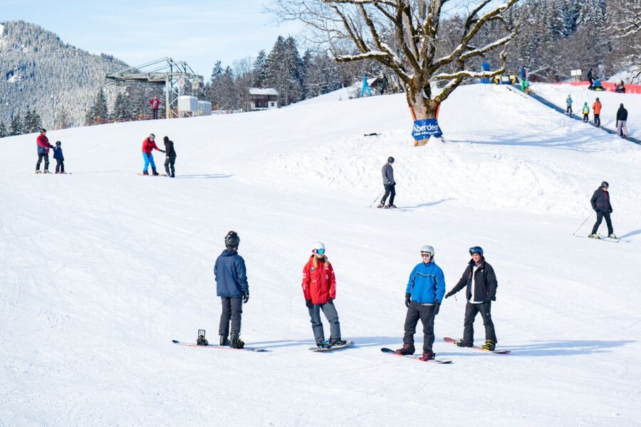 From Interlaken: Grindelwald Beginners Snowboarding Lesson - Bodmi beginner slopes: where confidence gets built