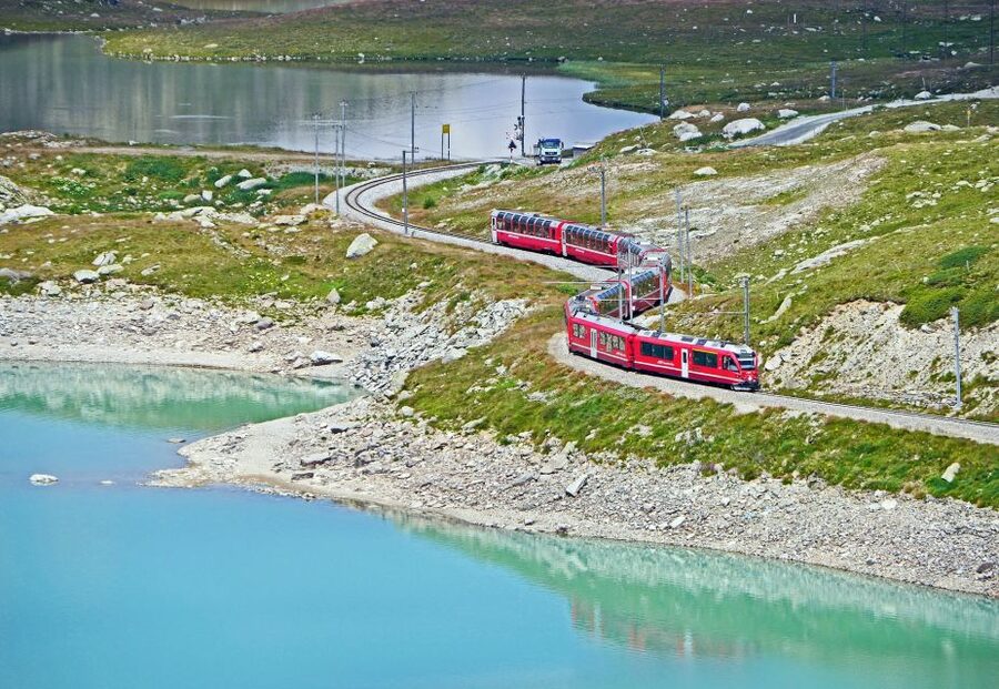 From Lake Como or Milan: Bernina Red Train Tour to St.Moritz - First class on the Red Train, the views you paid for