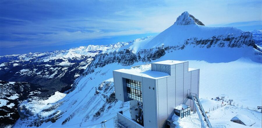 From Lausanne: Glacier 3000 experience and Montreux - Getting to the top: Glacier 3000 by cable car