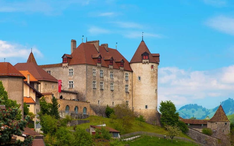 From Lausanne: Gruyères Tour with Train, Chocolate & Cheese - Golden Pass panoramic train and the Montreux photo stop