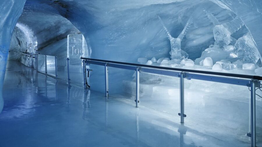 From Lausanne: Interlaken and Jungfrau Train Experience - Ice Palace and Ice Tunnel: the cold-weather highlight