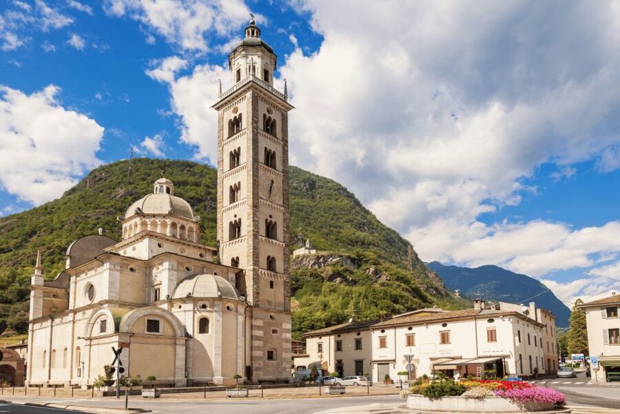 From Milan: Round-Trip Bernina Red Train to Saint Moritz - Seats not reserved: how to handle it like a pro