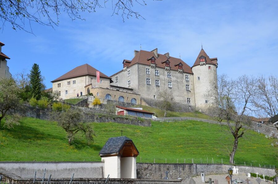 From Montreux, Bern or Gstaad : Gruyères region TOUR - Hotel pickup and the private-vehicle advantage