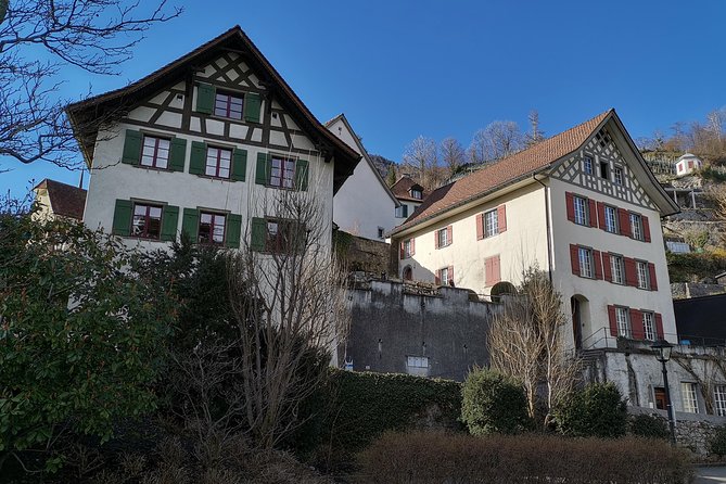 From Zurich: Breathtaking waterfall and lakes private tour - Glarus mountain lake and Diesbachfall: emerald-blue views with real power