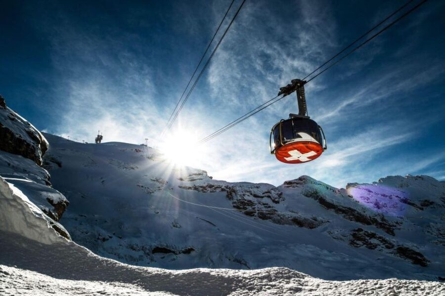 From Zurich: Mt. Titlis, Glacier Paradise, and Lucerne Tour - Getting There: Zurich Bus, WiFi, and the Engelberg Ramp-Up