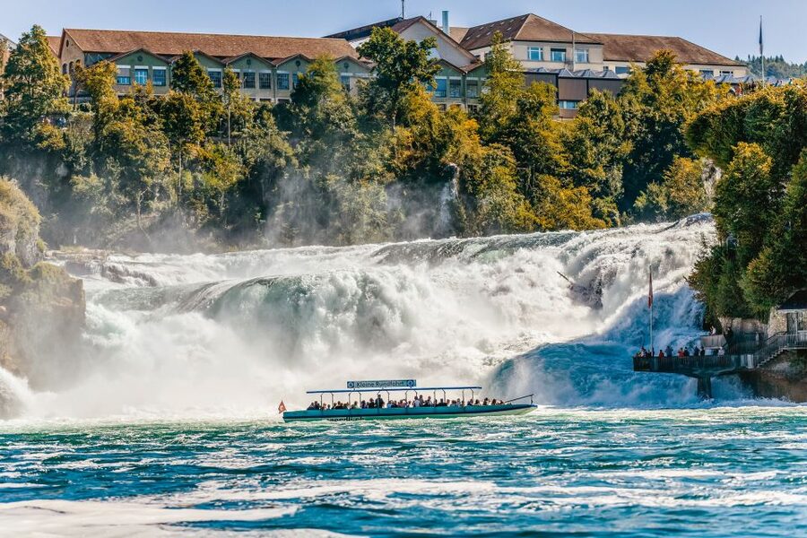 From Zurich: Rhine Falls Coach Tour with Entry Tickets - Guides and energy: why the right attitude matters on short tours