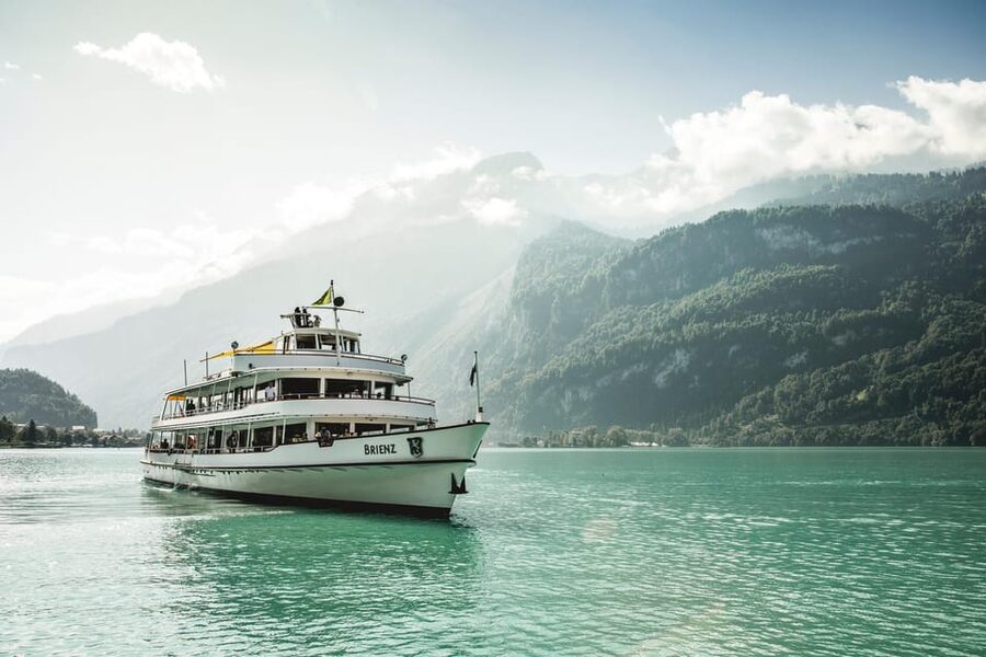 From Zurich: Scenic Interlaken Day Trip by Coach - Interlaken for 7 hours: how to use the day without rushing