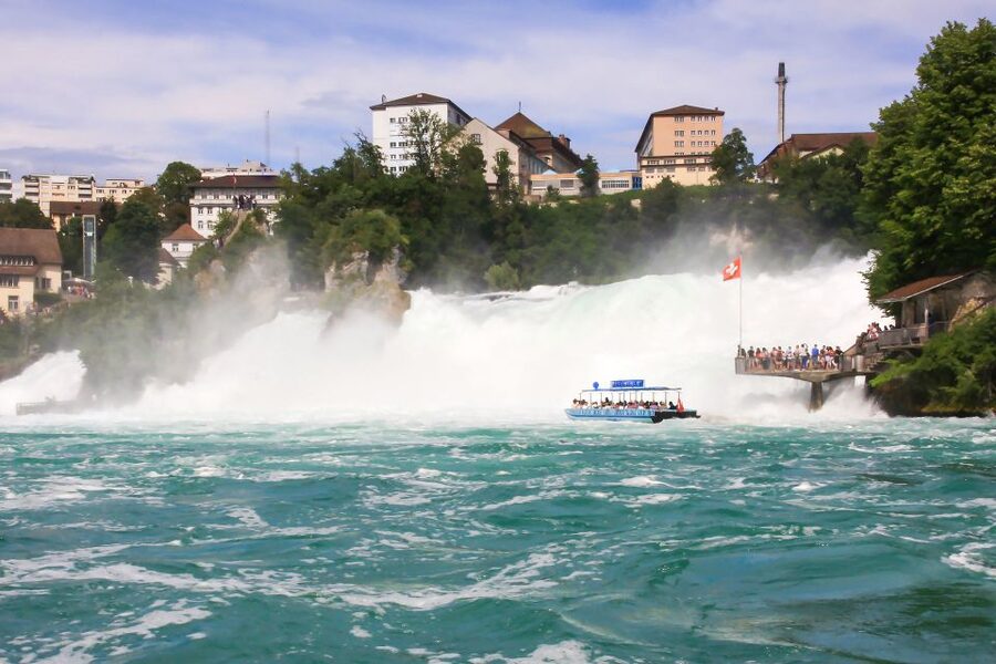 From Zurich to The Rhine Falls - Laufen Castle (Schloss Laufen): the mountaintop photo moment
