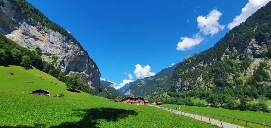 From Zurich: Waterfalls Valley & Aareschlucht Gorge Day Tour - Trummelbach Falls: Thunder Inside the Mountain