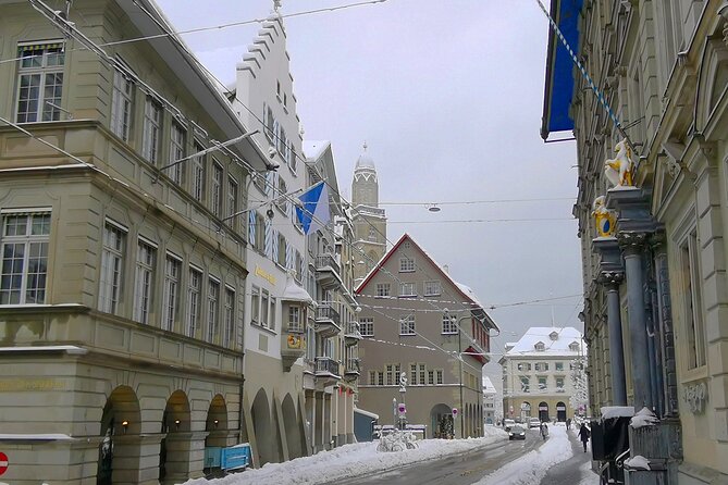 Full-Day Private Zurich Sightseeing Tour and Chocolate Tasting - Lake Zurich picnic lunch with Swiss chocolate tasting