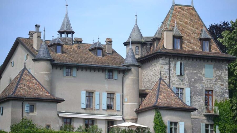 Geneva Countryside And Art Museum At A Castle Wine By E-Bike - Wine at a castle destination: archives, cellars, and a fourth-generation touch