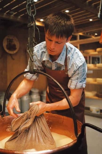 Geneva: Gruyères Tour with Chocolate, Cheese & Golden Train - Maison Cailler: factory tour plus a chocolate tasting you will plan your day around