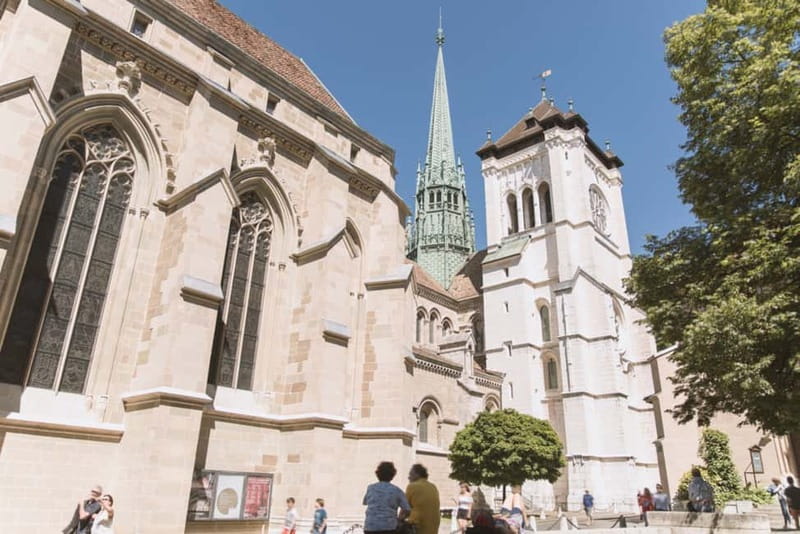 Geneva: Hop-on Hop-Off Bus & Scenic Mini-Train Tour - Key Points I’d Focus On