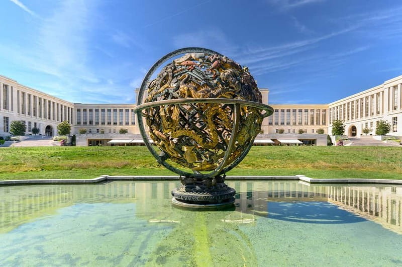 Geneva: Open-Top Sightseeing Bus Tour - Getting started at Place Dorcière and what to expect on board