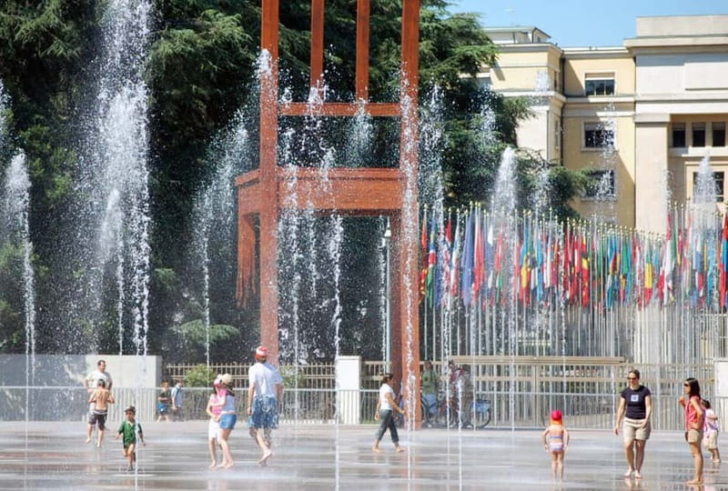 Geneva: Open-Top Sightseeing Bus Tour - Broken Chair Monument photo stop: quick, visual, and easy to miss