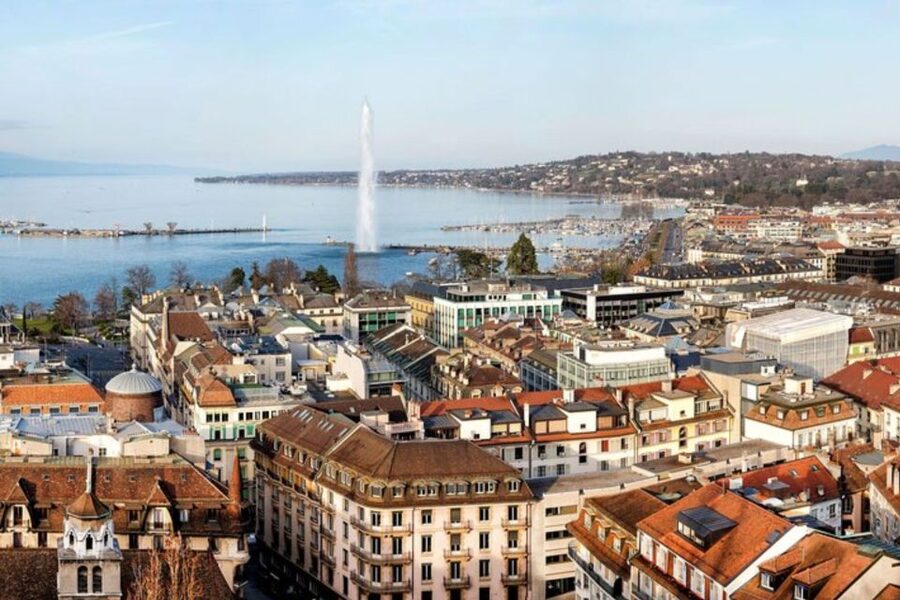 Geneva: Private custom tour with a local guide - Photo stops and guided storytelling, not a rushed checklist