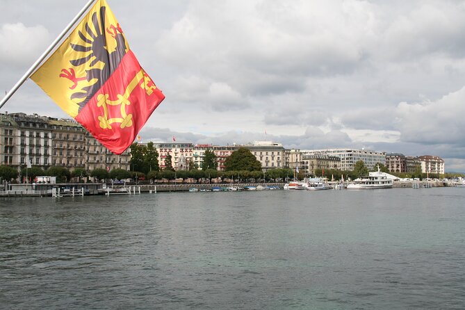Geneva: Private Walking Tour with a Local Guide - Key highlights to know before you walk