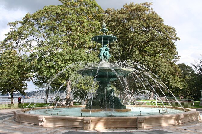 Geneva: Private Walking Tour with a Local Guide - Price and value: what $87 buys you in real time