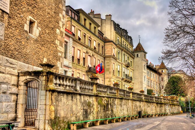Geneva Scavenger Hunt and Highlights Self Guided Audio Tour - How the World City Trail app works in Geneva