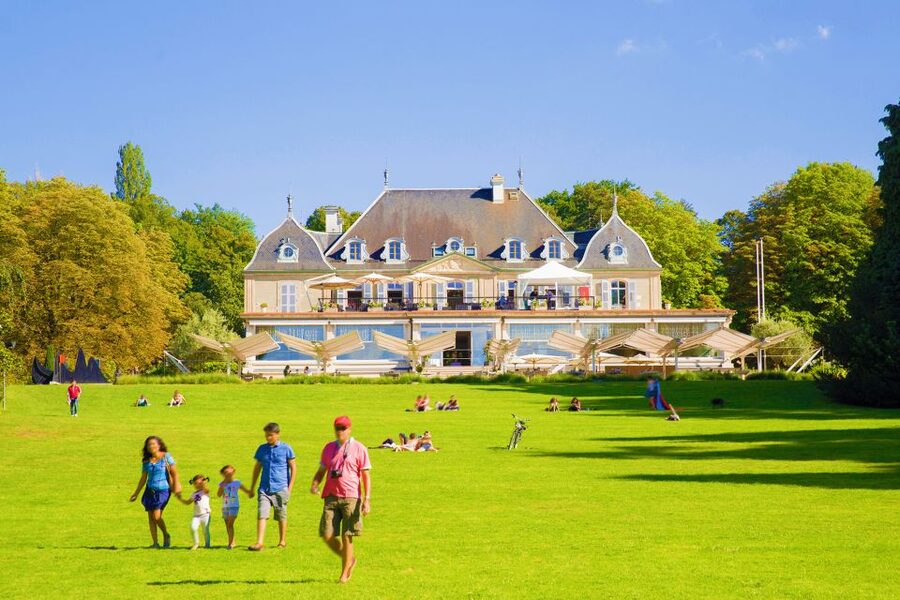 Geneva: Scenic Lake Cruise with Snacks and Wine - Jet d’Eau and Other Bonus Views You Might Catch