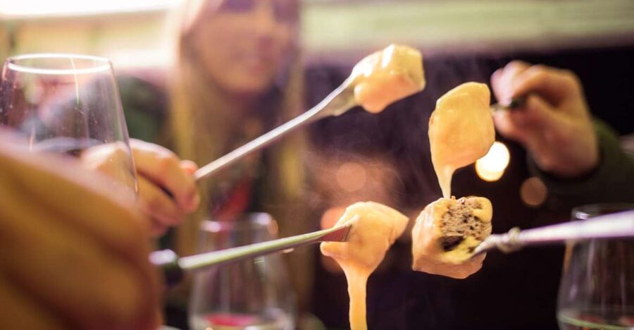 Geneva: tour with fondue and wine in TukTuk - Key things to love about this TukTuk fondue tour