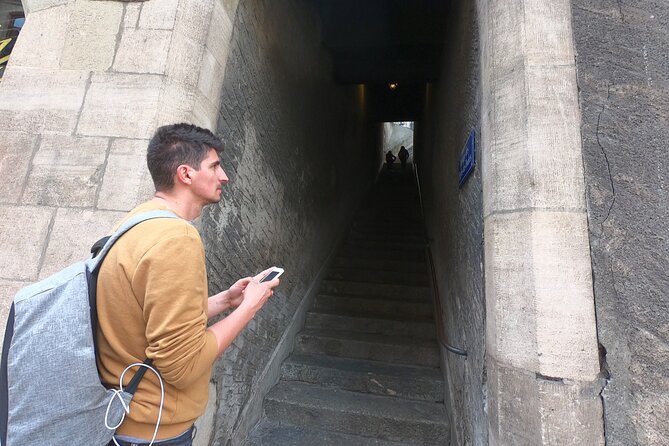 Geneva Virus Run: Stop the Infection Exploration Game - Stop-by-stop: the 12 clue points around Geneva