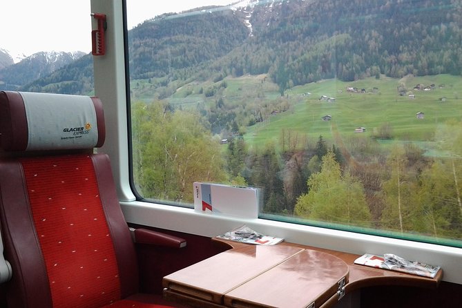 Glacier Express Panoramic Train Round Trip from Zürich With Private Guide - Lake Zurich, Walensee, and Sargans: the scenic warm-up to Chur