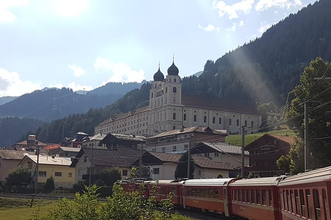 Glacier Express Panoramic Train Round Trip in one Day Private Tour from Luzern - Andermatt in 10 minutes: Teufelsbrücke and lift connections