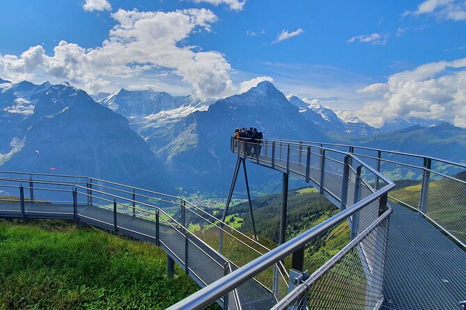 Grindelwald First (Top of Adventure) Ticket incl. Cliff Walk - Getting up to First, the 25-minute gondola rhythm
