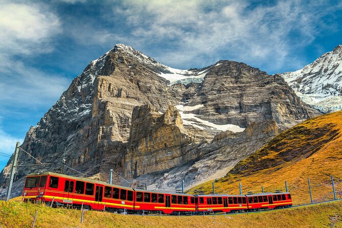 Guided Excursion to Jungfraujoch, Grindelwald and Lauterbrunnen from Lucerne - Coach to Interlaken: the day starts with scenery and momentum