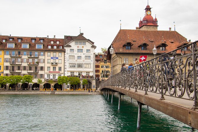 Historic Lucerne: Exclusive Private Tour with a Local - Torbogen Luzern at Bahnhofplatz: the Gateway into the Old Town