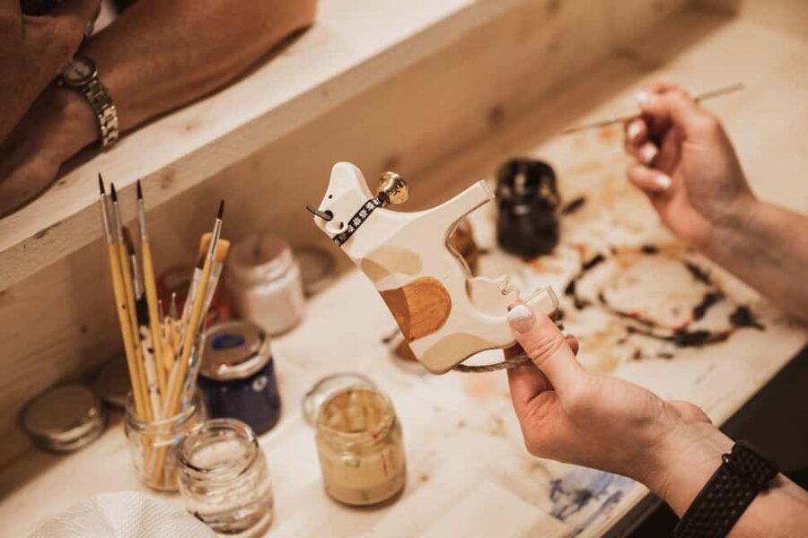 Hofstetten bei Brienz: Trauffer Erlebniswelt Ticket - Pair it with Ballenberg Open-Air Museum for a full Swiss craft day