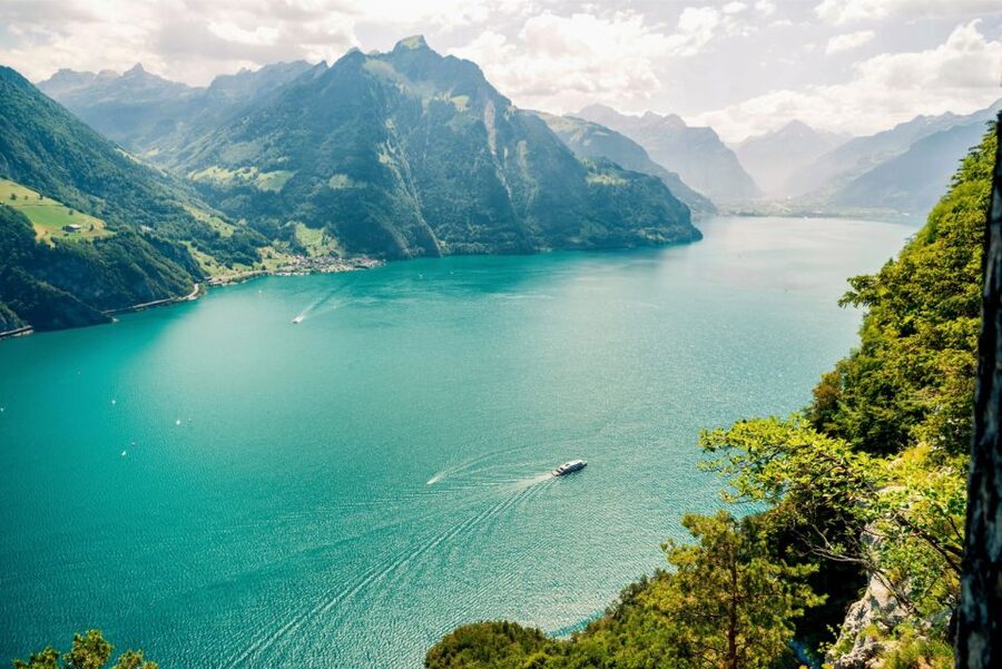 Ingenbohl: Roundtrip Lake Uri Cruise from Brunnen to Flüelen - Boat Style and Class Options: Paddle Steamers vs Modern Motors
