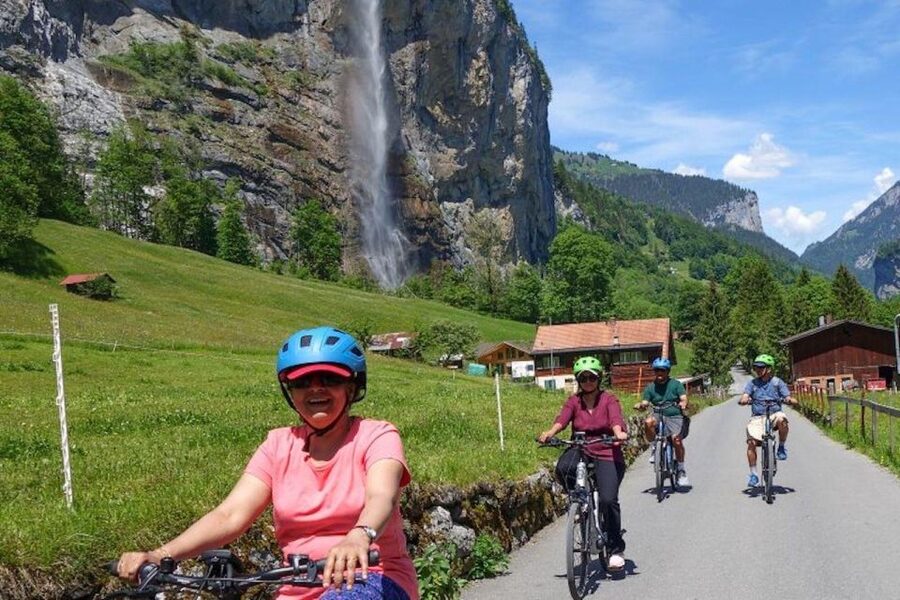 Interlaken: 72 Waterfalls Valley & Lauterbrunnen E-Bike Tour - Staubbach Falls, the One Everyone Wants to Photograph