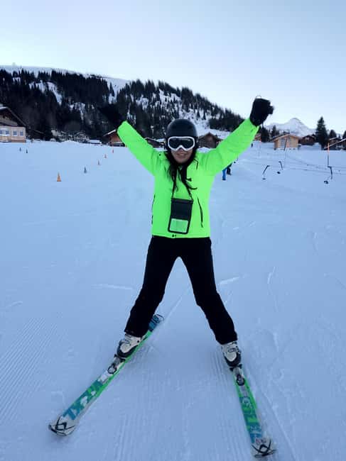 Interlaken: All-inclusive Half-day Ski Taster for beginners - The 2-hour lesson: speed control, first turns, and lift basics