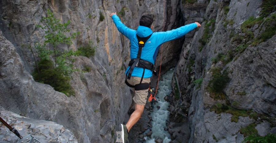 Interlaken: Canyon Swing in Grindelwald - The 90-meter platform: what you’ll actually experience mid-moment