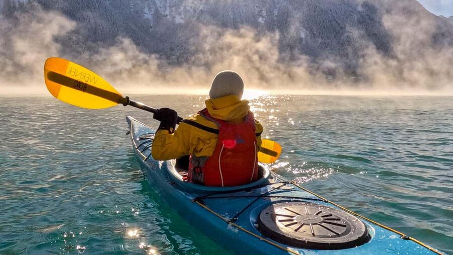 Interlaken: Small-Group Winter Kayak Tour on Lake Brienz - Why winter kayaking on Lake Brienz works so well
