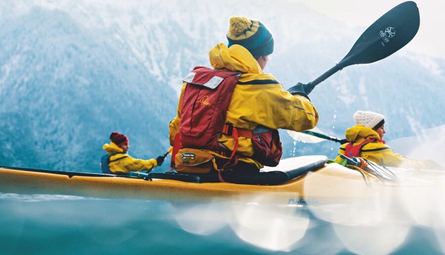 Interlaken: Small-Group Winter Kayak Tour on Lake Brienz - Games, photo moments, and the part most people forget to plan for