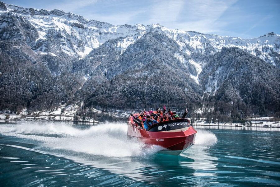 Interlaken: Winter Jetboat Ride on Lake Brienz - Waterproof gear setup: how to stay dry and warm without overthinking it