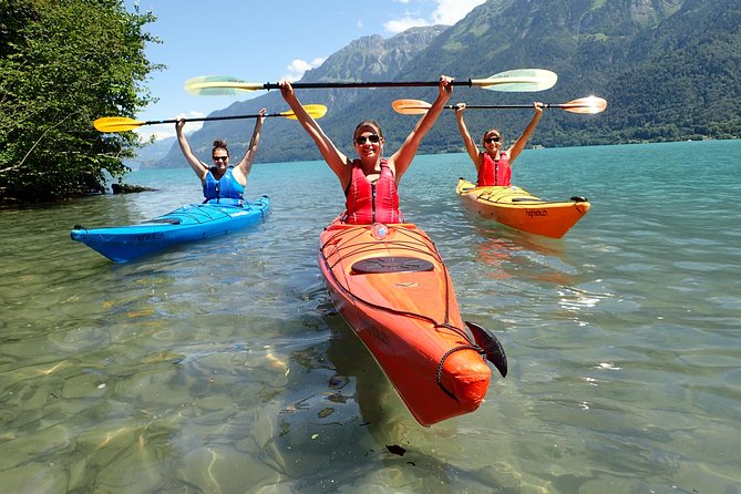 Kayak Tour of the Turquoise Lake Brienz - Getting ready: gear, safety, and paddling coaching that helps you relax