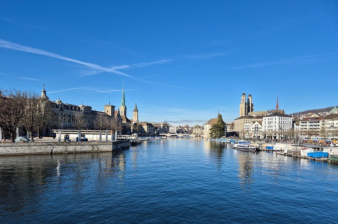 Lake Zurich Cruise and Lindt Home of Chocolate Visit - Who this tour suits best, and who should rethink it