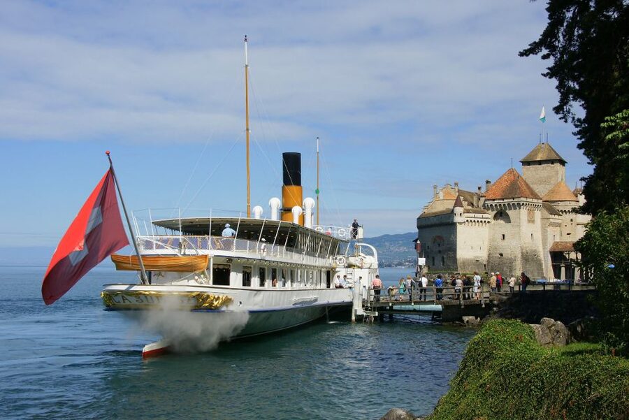 Lausanne: 3-Hour Riviera and Lavaux Region Cruise - Riviera towns: Montreux and Vevey in the short-stop format