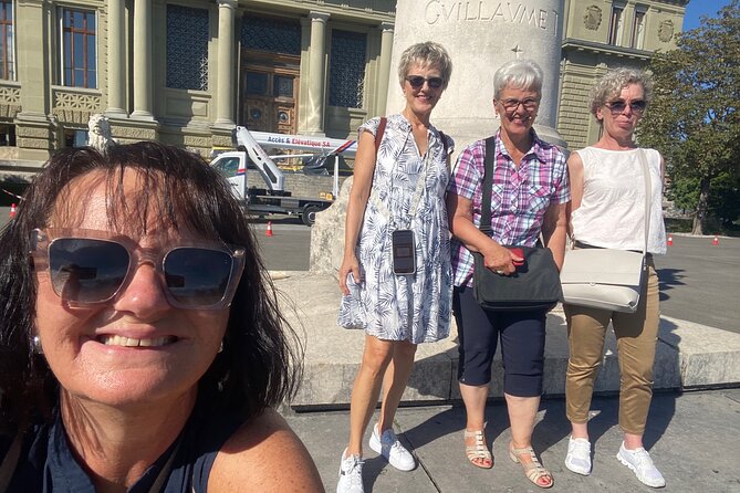 Lausanne (City Center) Scavenger Hunt and Sights Self-Guided Tour - How long you’ll play, plus when it works best