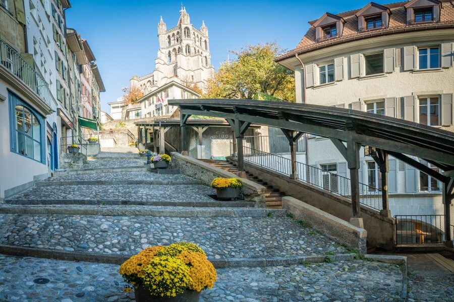 Lausanne: Private custom tour with a local guide - Price and time: what you really get for $88 per person