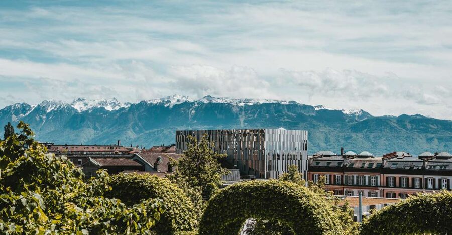 Lausanne’s Art and Culture revealed by a Local - Meeting at Hermitage Park, Lesquisse: an easy way to orient
