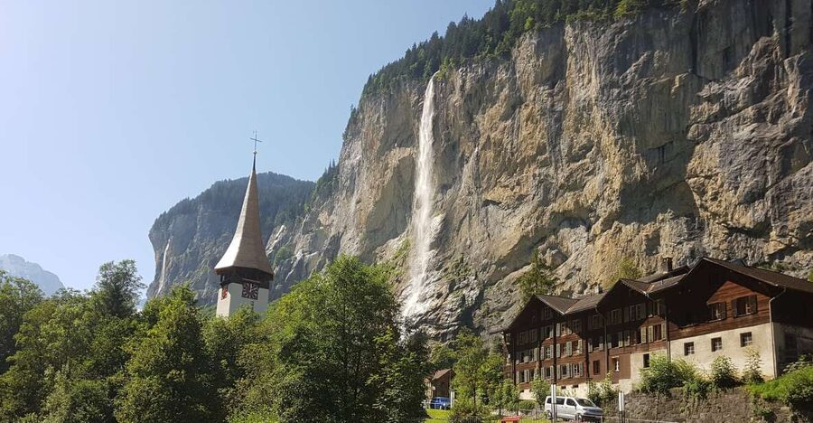 Lauterbrunnen and Mürren Small Group Day Trip - The cable car up to Mürren, and why car-free changes everything