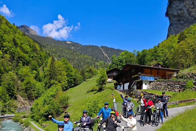 Lauterbrunnen Valley Waterfalls E-bike Tour with Swiss Picnic - Heading back via Lake Brienz, plus an ice cream pause