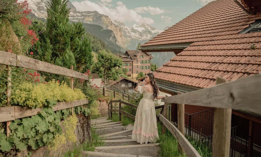 Lauterbrunnen & Wengen: Photoshoot at the best spots. - Lauterbrunnen Village Stop, Finding Clean Compositions Fast