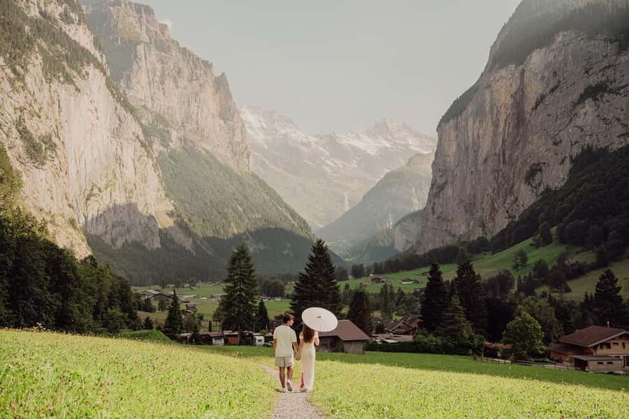 Lauterbrunnen & Wengen: Photoshoot at the best spots. - Wengen Photo Stop and Visit, Getting That Classic Swiss Look