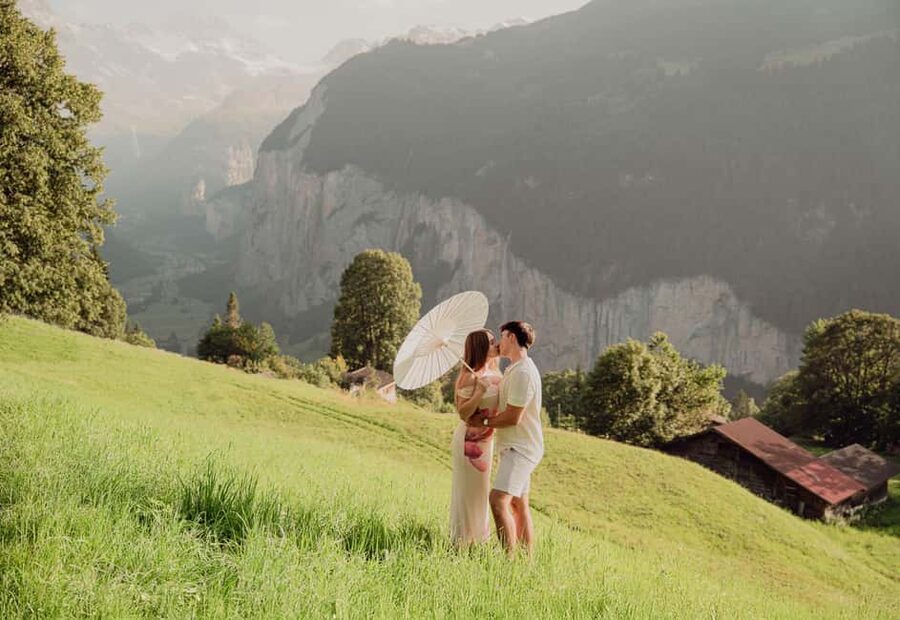 Lauterbrunnen & Wengen: Photoshoot at the best spots. - Meeting Hong Fischer Photography, and What This Session Feels Like